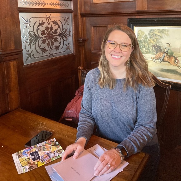 Meet your Posher, Stacey - Picture 2 of 2